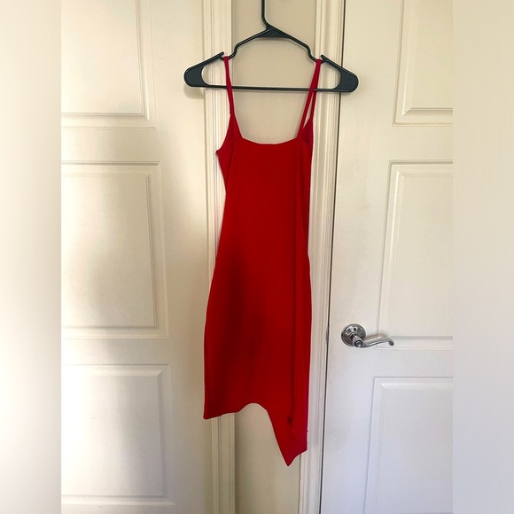 Pretty little thing red midi dress w/ slit - Picture 4 of 5
